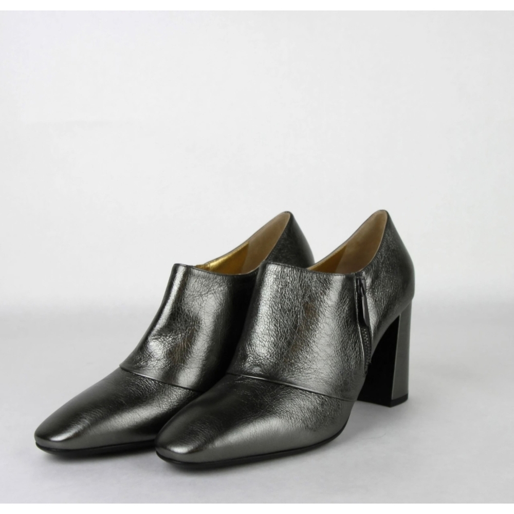 Bottega Veneta Metalic Black Leather Heeled Boots